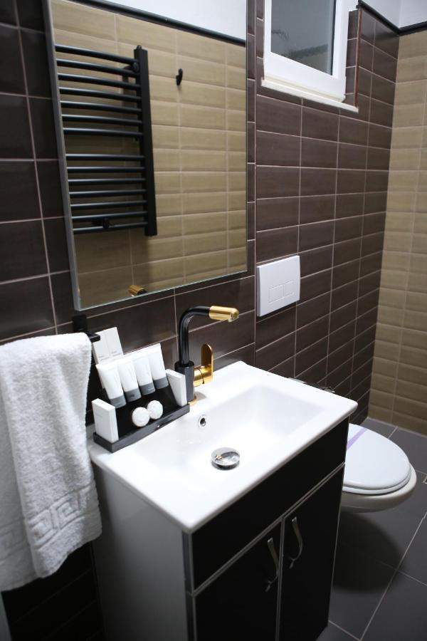 Hotel Dark Boutique Shkoze