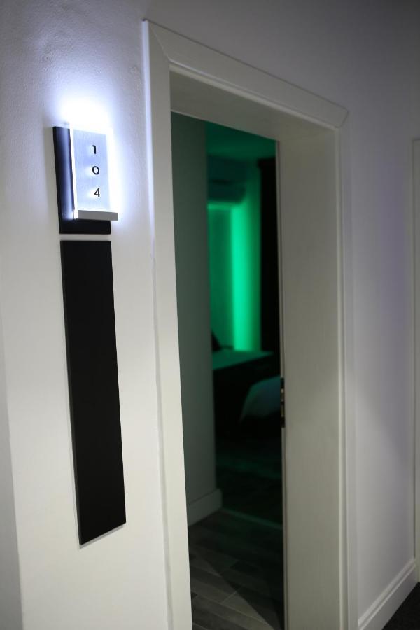 Hotel Dark Boutique Shkoze