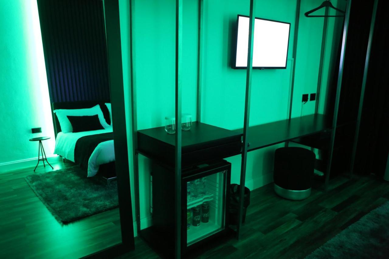 Hotel Dark Boutique Shkoze